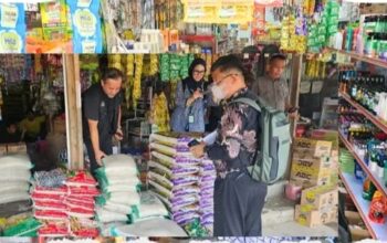 Tim Bapanas Telusuri Pasar Kasongan untuk Pantau Harga dan Stok Beras