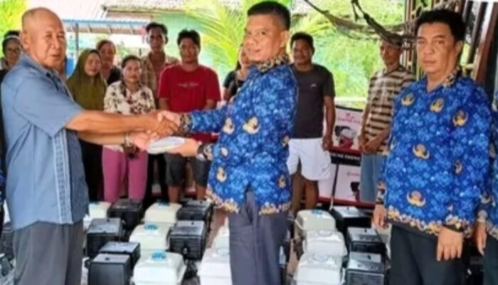 Dorong Aktivitas Transportasi Air, Pemkab Berikan Bantuan Mesin Ces