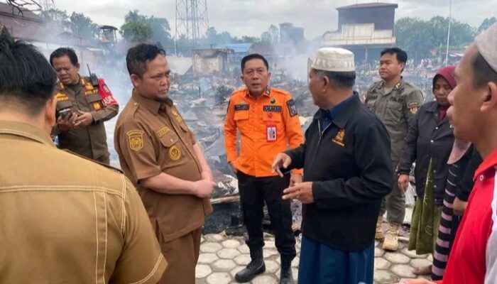 17 Bangunan Ludes Terbakar, Bupati Katingan Tinjau Kondisi Pasar Kasongan