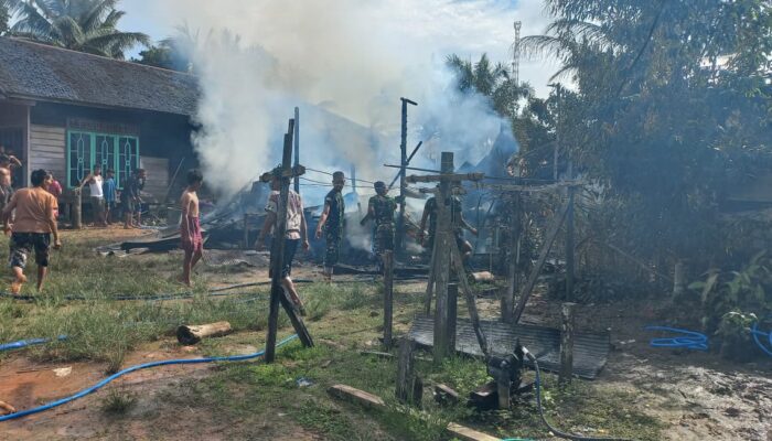 Ditinggal Pemilik, Rumah di Tumbang Marak Terbakar