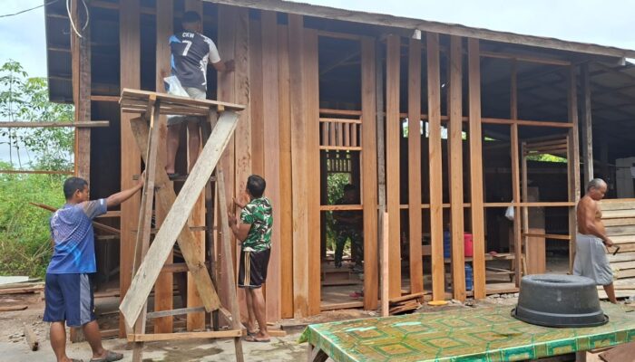 Gotong Royong TNI dan Warga, RTLH di Tewang Baringin Mulai Dibangun