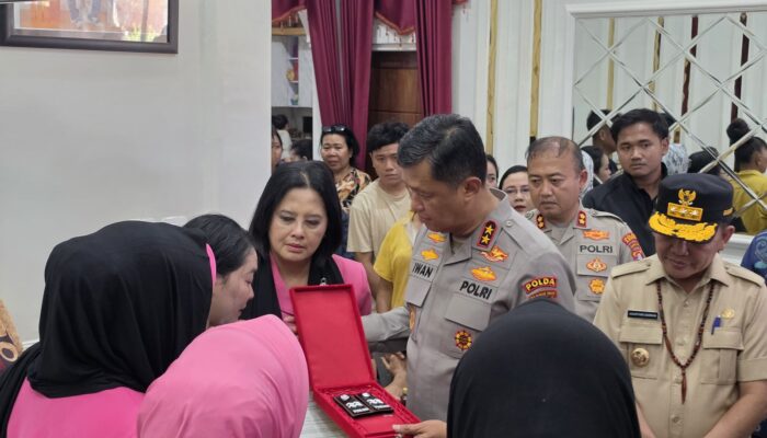 Kapolri Anugerahkan Kenaikan Pangkat Anumerta kepada Aiptu Yudhie Perdana Putra