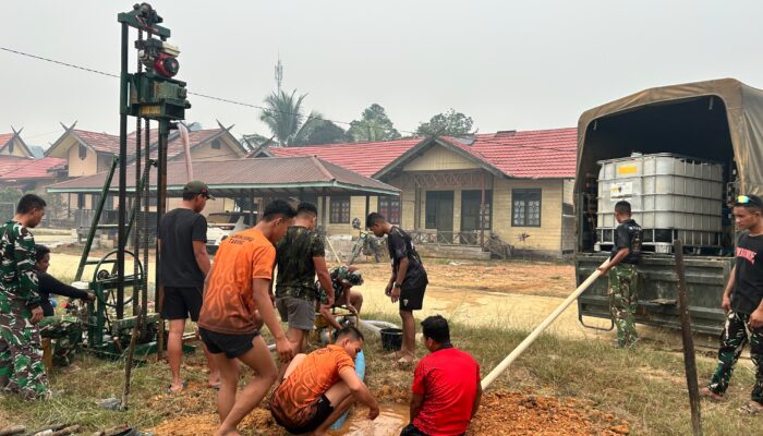 Tak Hanya Air Bersih, TNI AD Juga Benahi Fasilitas Sekolah di Pedalaman Katingan